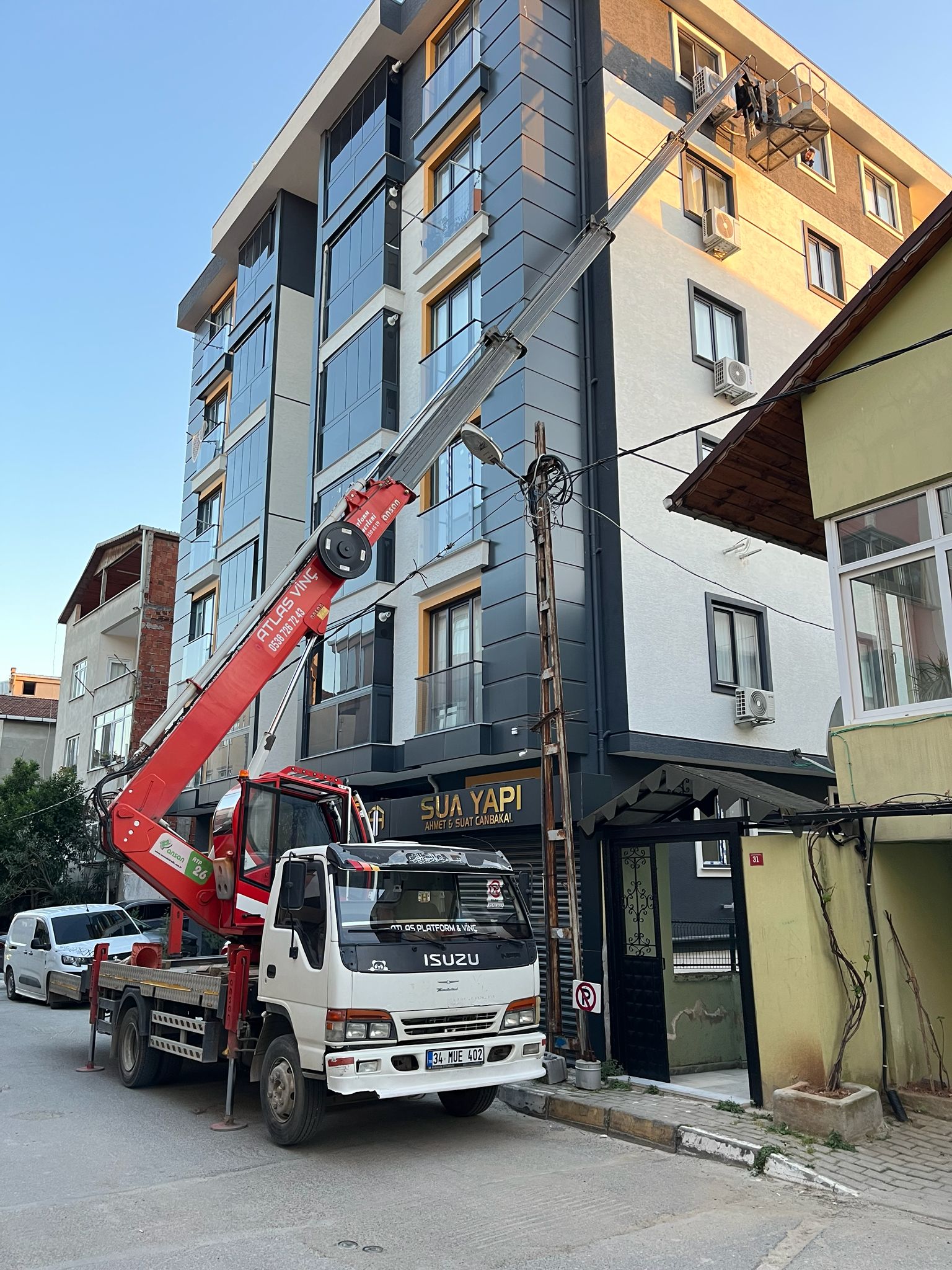Atlas Vinç Kiralama Hizmetleri - 30 Yıllık Tecrübeli Kiralık Mobil Vinç ve Sepetli Platform